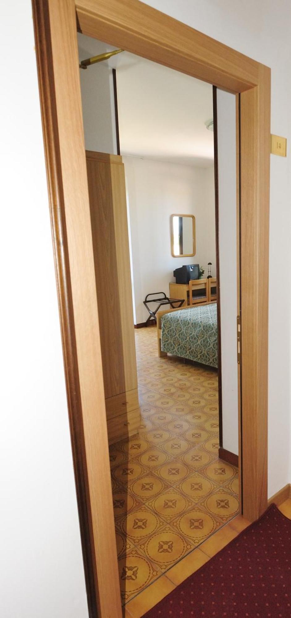 Hotel San Remo San Zeno di Montagna Bilik gambar