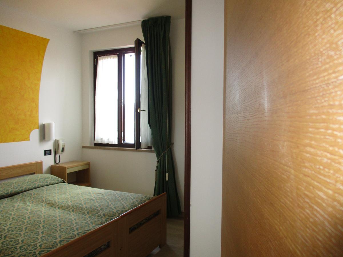 Hotel San Remo San Zeno di Montagna Luaran gambar