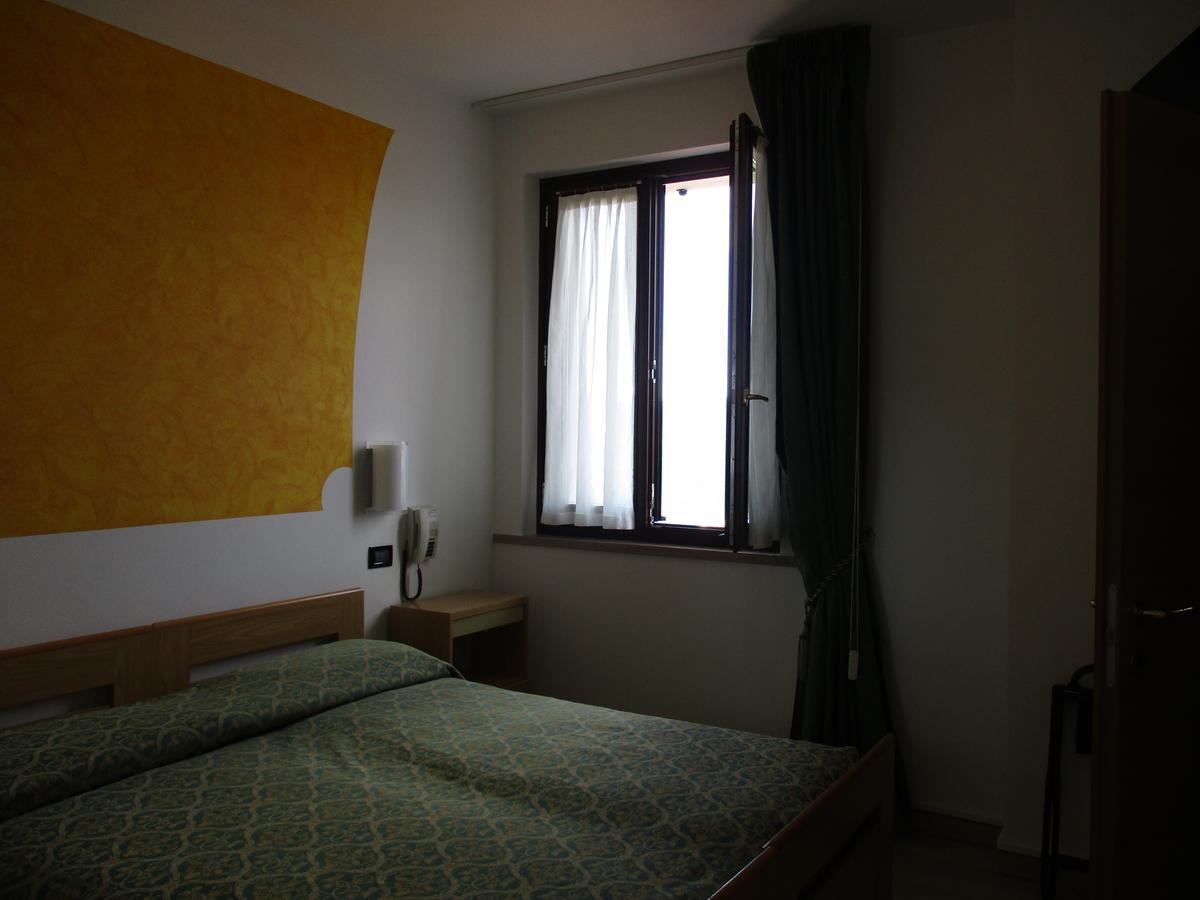 Hotel San Remo San Zeno di Montagna Luaran gambar
